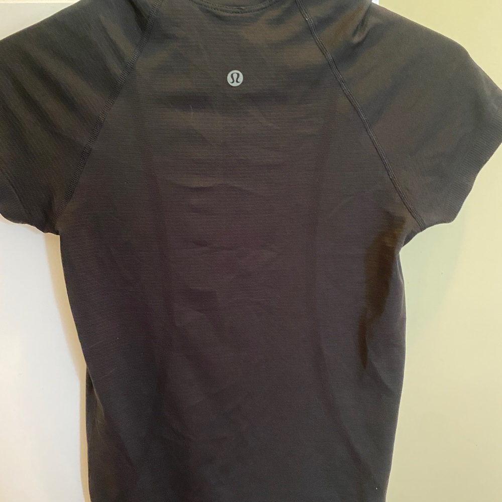 Lululemon swiftly tech short sleeve